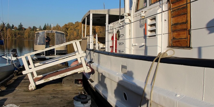 Custom-Craft Box Boat 63