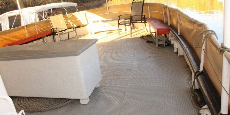 Custom-Craft Box Boat 63