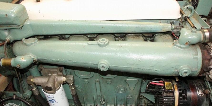 Custom-Craft Box Boat 63