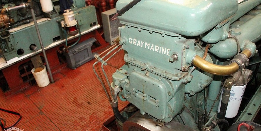 Custom-Craft Box Boat 63