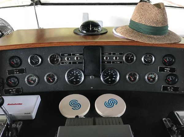 Trojan 54 deckhouse