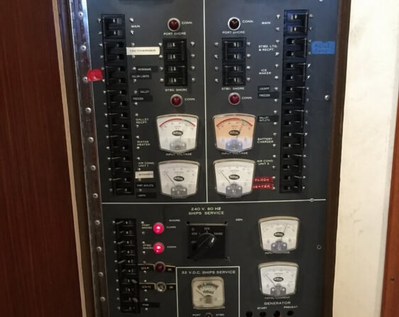 Hatteras 77 Convertible