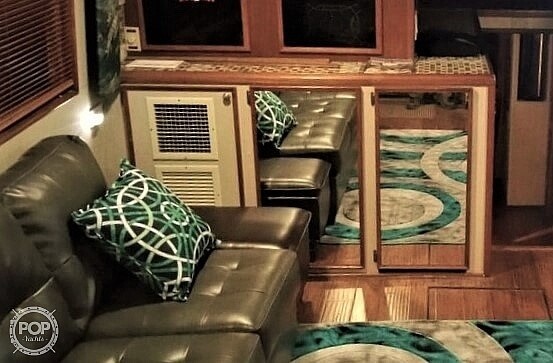 Hatteras 77 Convertible