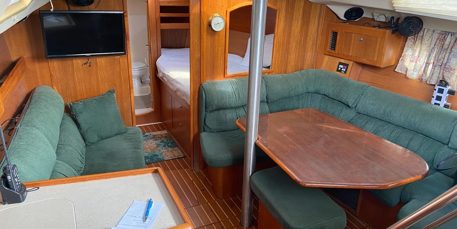 Hunter Passage 420