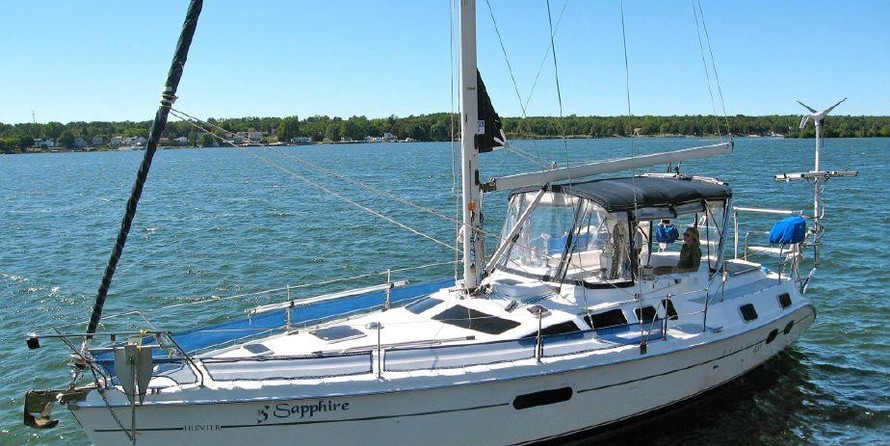 Hunter Passage 420