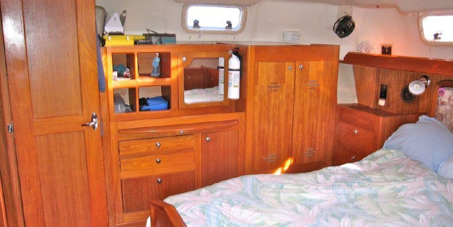Hunter Passage 420
