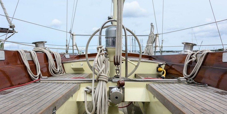 Custom Alan Gurney/Derecktor Yawl