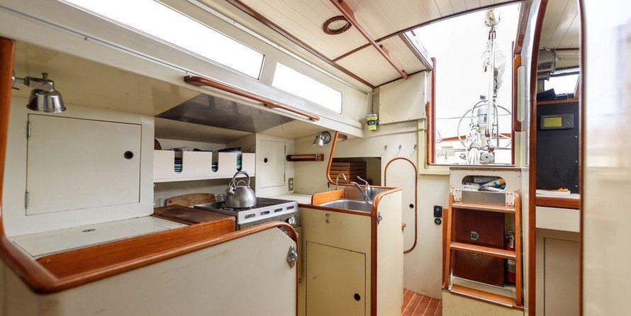 Custom Alan Gurney/Derecktor Yawl