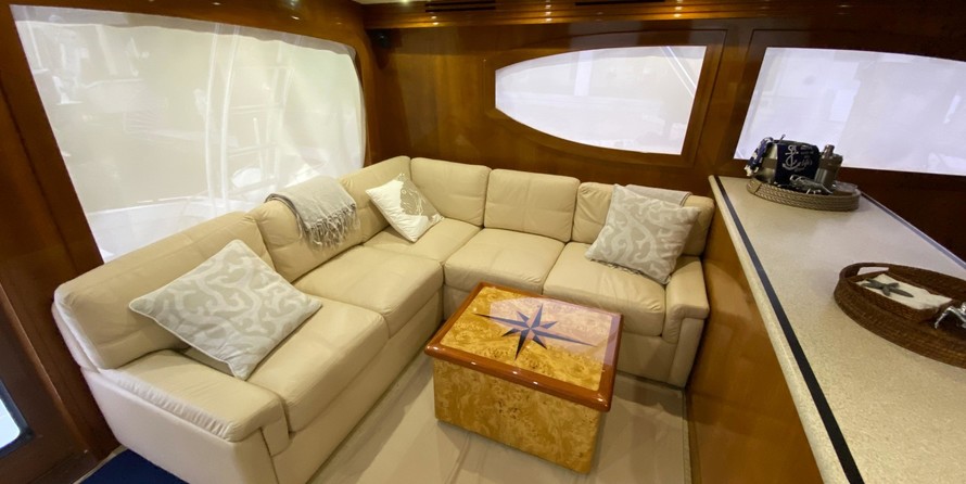 Hatteras 54 Convertible