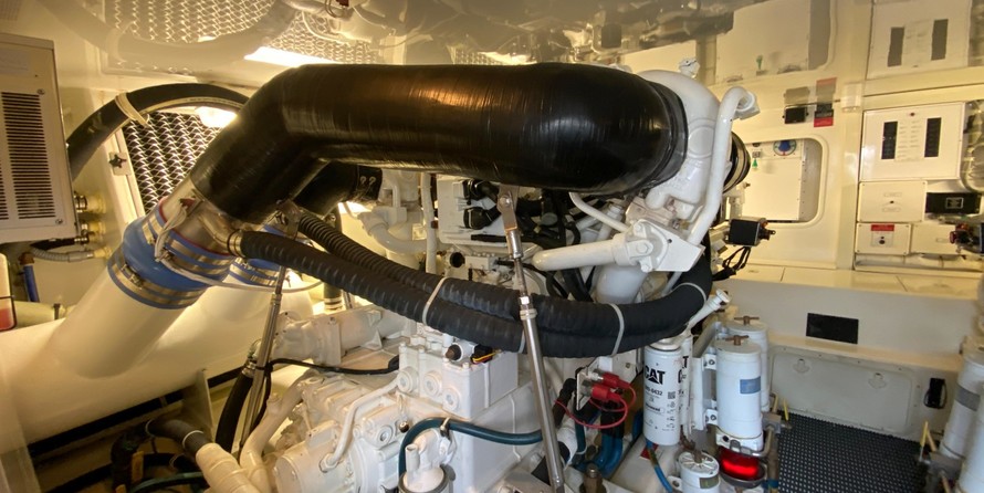 Hatteras 54 Convertible