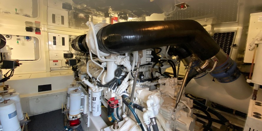 Hatteras 54 Convertible