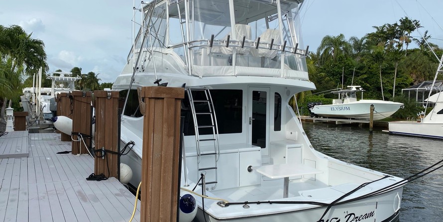 Hatteras 54 Convertible