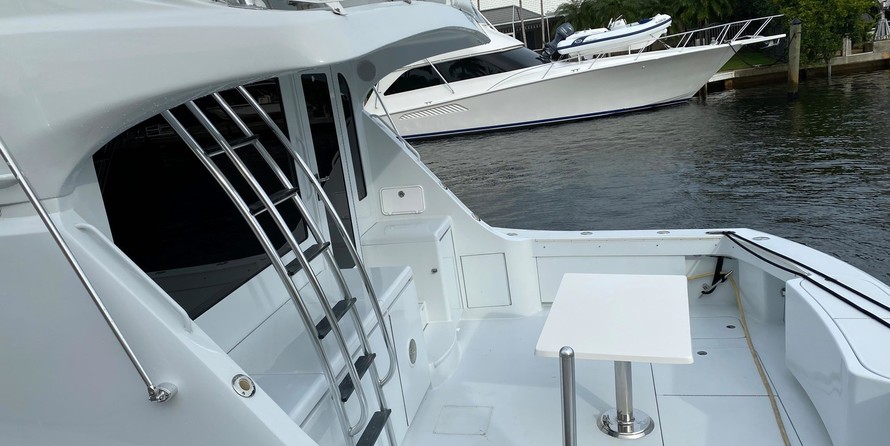 Hatteras 54 Convertible