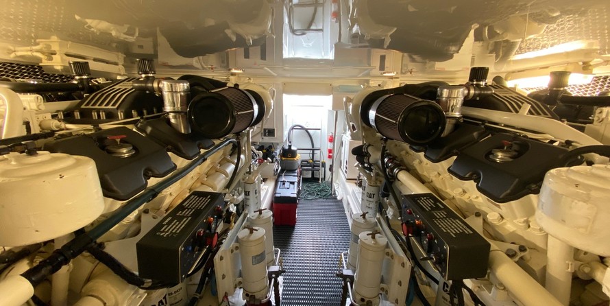 Hatteras 54 Convertible