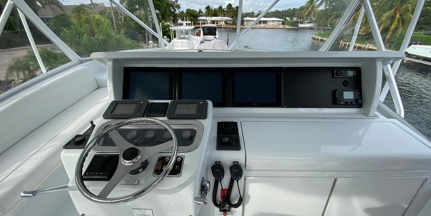 Hatteras 54 Convertible