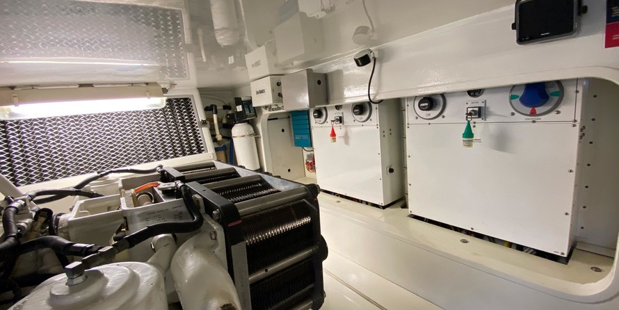 Hatteras 54 Convertible