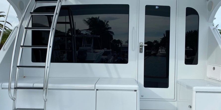 Hatteras 54 Convertible