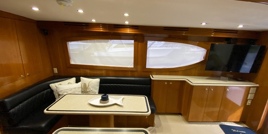 Hatteras 54 Convertible