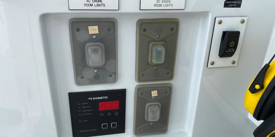 Hatteras 54 Convertible