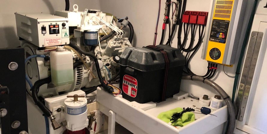 Custom Carolina Lewis Brothers 41 Flybridge Sportfish