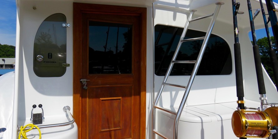 Custom Carolina Lewis Brothers 41 Flybridge Sportfish