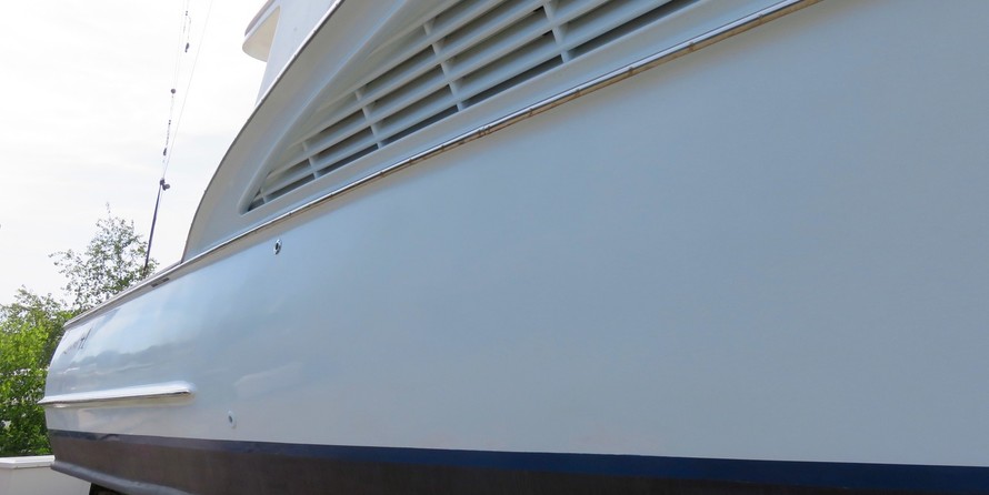 Custom Carolina Lewis Brothers 41 Flybridge Sportfish