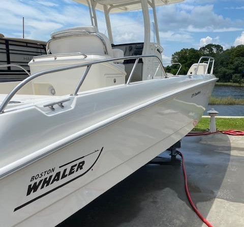 Boston Whaler 270 Dauntless