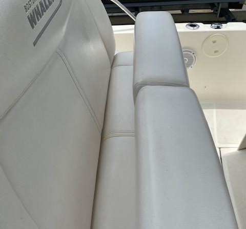 Boston Whaler 270 Dauntless