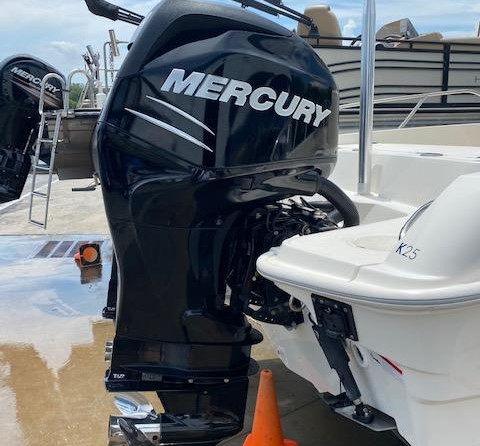 Boston Whaler 270 Dauntless