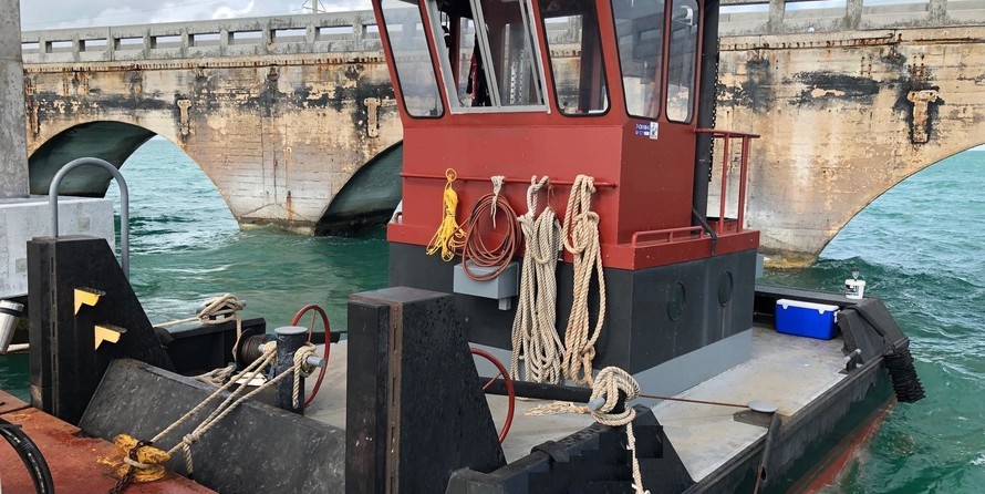 Commercial Push Tug for Charter