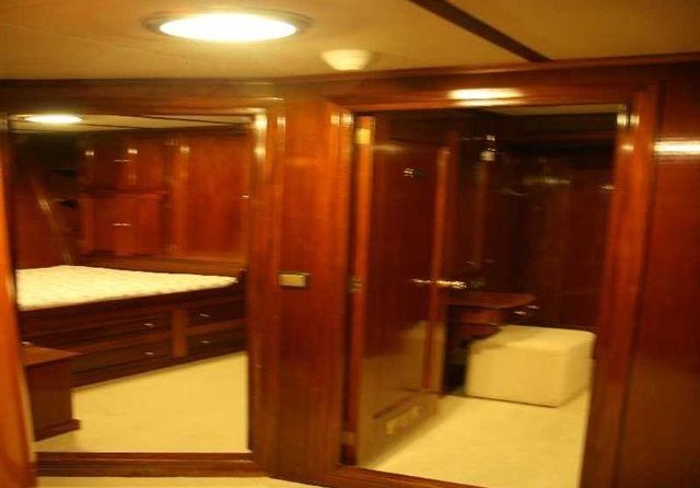 Pilothouse Yarrow & Co.