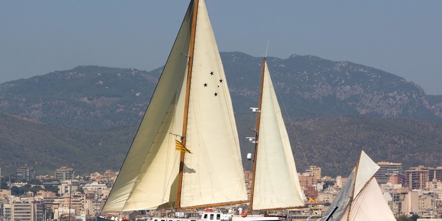 Pilothouse Yarrow & Co.