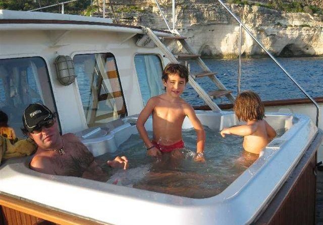 Pilothouse Yarrow & Co.