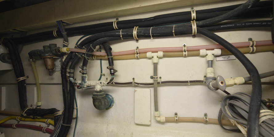 Hatteras GT45X Flybridge