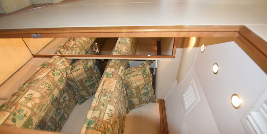 Hatteras GT45X Flybridge