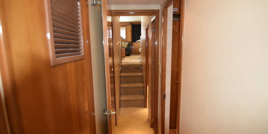 Hatteras GT45X Flybridge