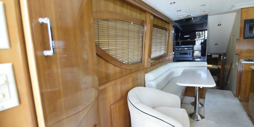 Hatteras GT45X Flybridge