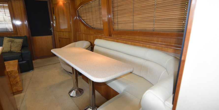 Hatteras GT45X Flybridge