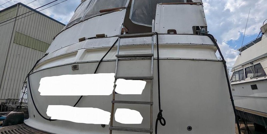 Chris-Craft Commander 44