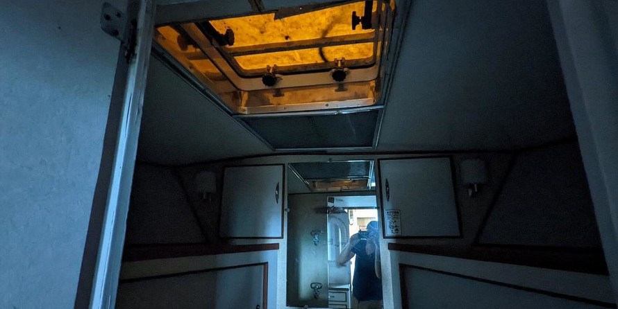 Chris-Craft Commander 44