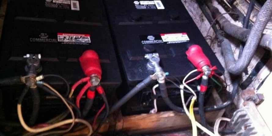 Chris-Craft Commander 44