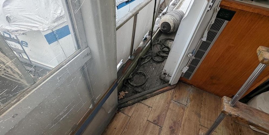 Chris-Craft Commander 44