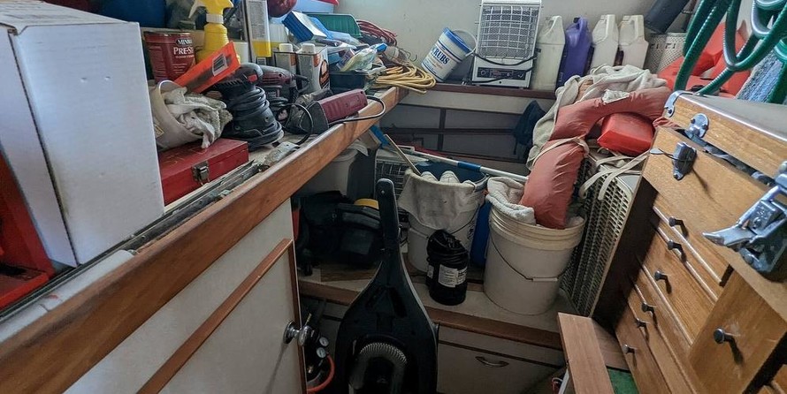 Chris-Craft Commander 44