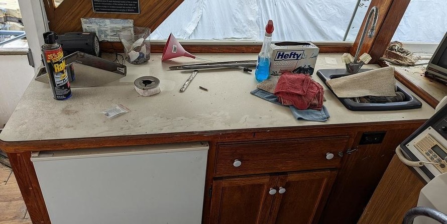 Chris-Craft Commander 44