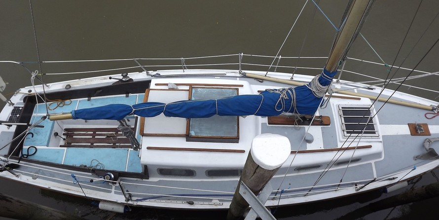 Custom Halcyon 27 (available)