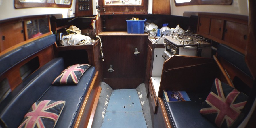 Custom Halcyon 27 (available)