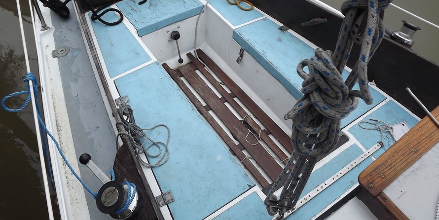 Custom Halcyon 27 (available)