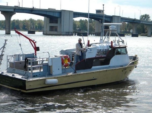 1999 27 hike built aluminum patrol boat w/ trailer