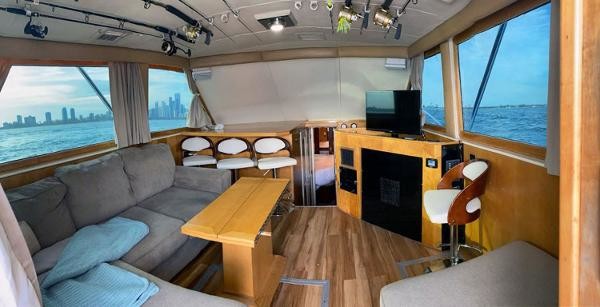 Hatteras 77 Convertible