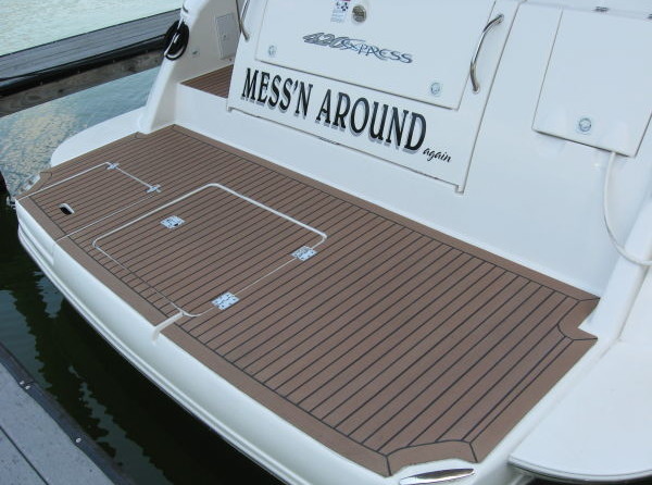 Cruisers Yachts 420 Express